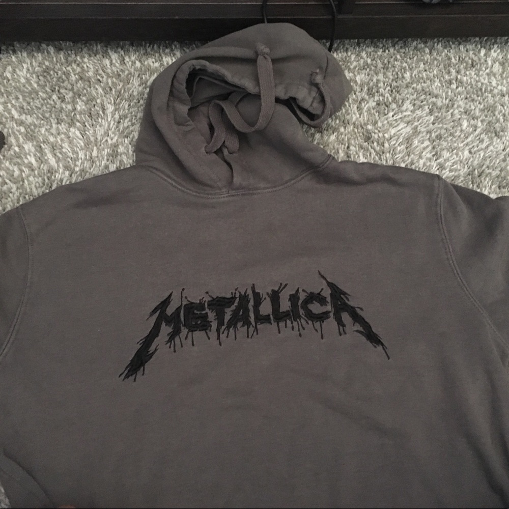 Gray crop top sweater